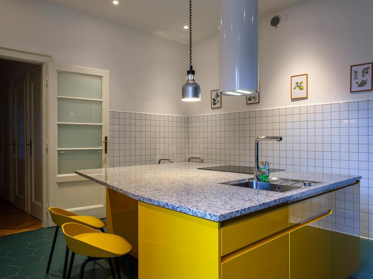 Tyzenhauz Grand Apartaments Krakau Buitenkant foto